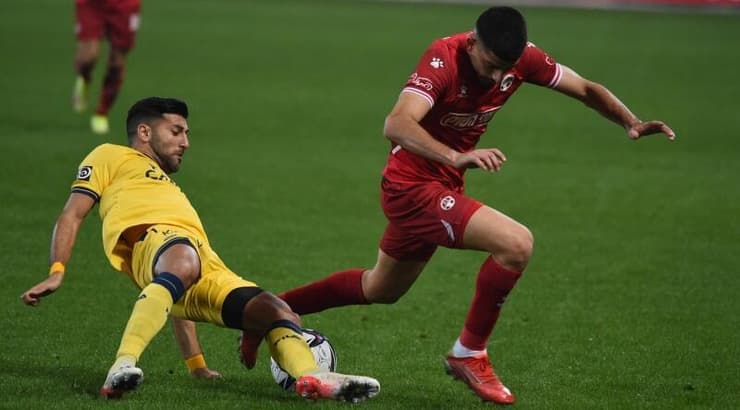 אבי ריקן מנסה לחלץ לתומר יוספי