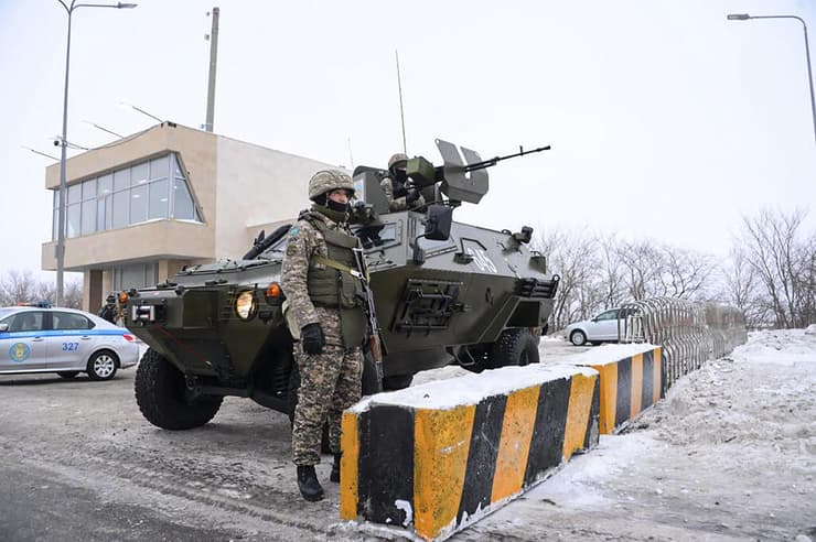 קזחסטן נורסולטן אסטנה כוחות ביטחון חיילים צבא מחאה 