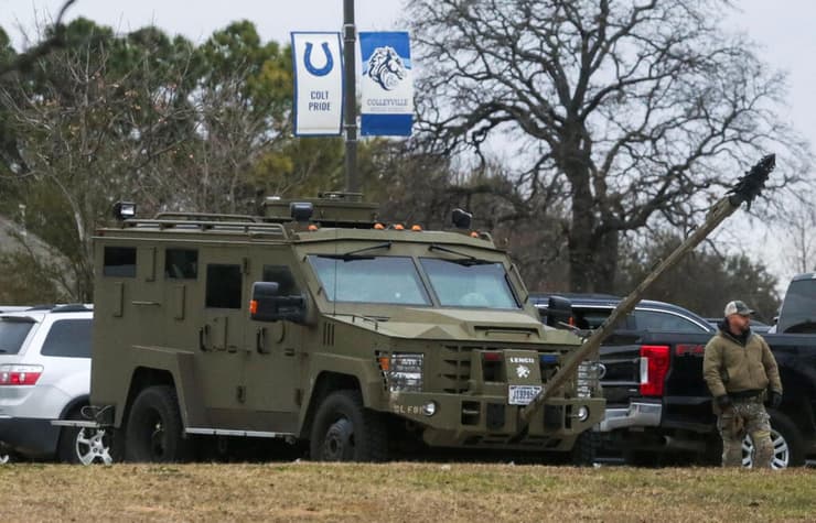  קולוויל טקסס כוחות משטרה בית כנסת בית ישראל בני ערובה חטיפה ארה"ב