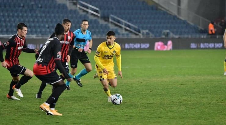 דן ביטון (רפי בן חקון) דן ביטון