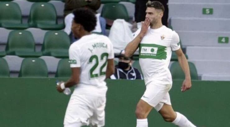 לוקאס בוז'ה חוגג (La Liga) לוקאס בוז'ה חוגג