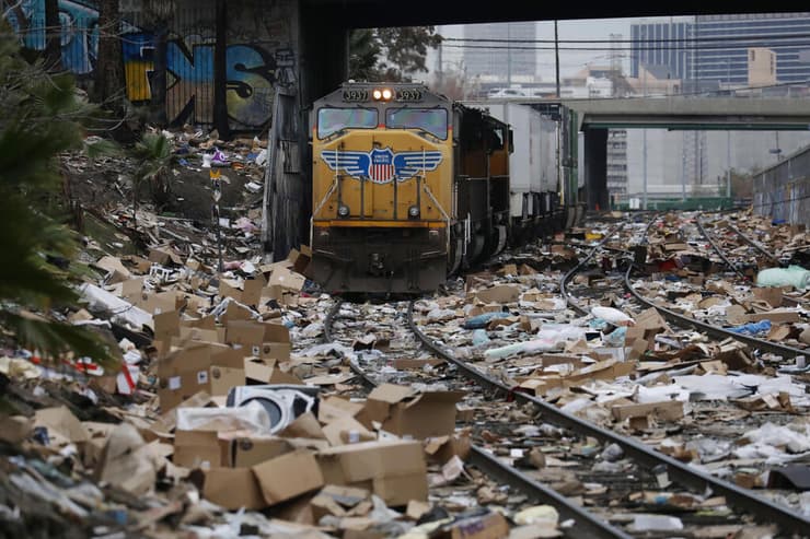 שוד רכבות אמזון לוס אנג'לס