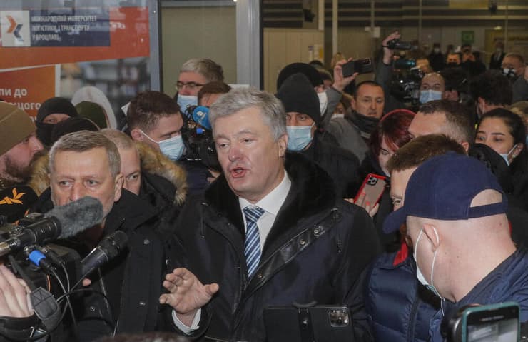 אוקראינה הנשיא לשעבר פטרו פורושנקו בנמל התעופה ב קייב