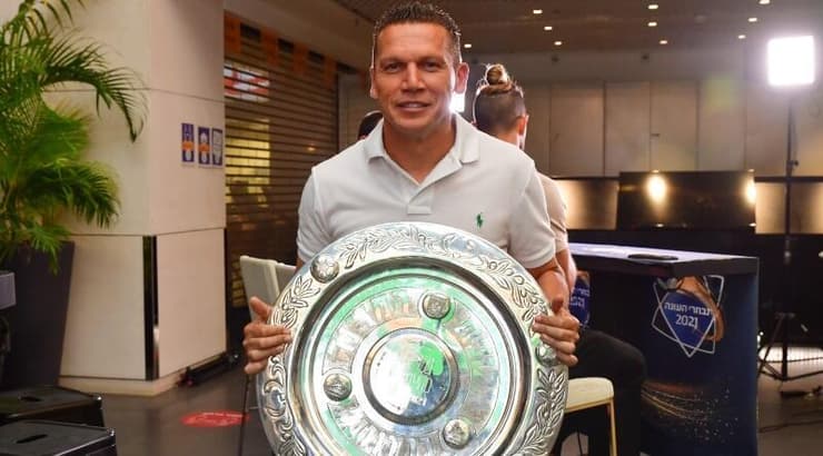 ברק בכר וצלחת האליפות