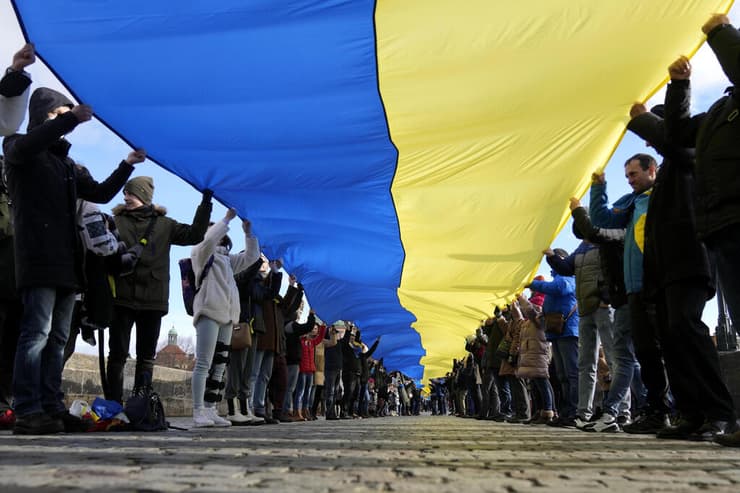 הפגנה תמיכה ב אוקראינה פראג צ'כיה