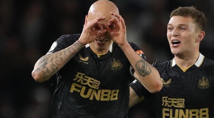 ג'ונג'ו שלבי חוגג (רויטרס) ג'ונג'ו שלבי חוגג