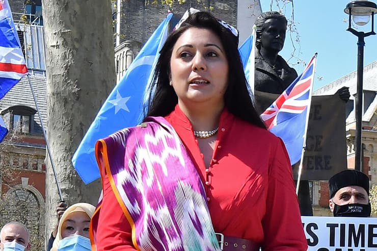 חברת פרלמנט שמרנית בריטניה שרה לשעבר נוסראת גאני טוענת ש הודחה בגלל איסלאומפוביה איסלאם