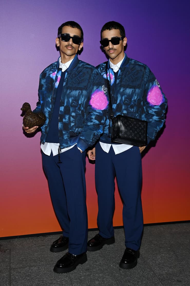 התאומים חדבן בתצוגת חורף 2022-23 של לואי ויטון