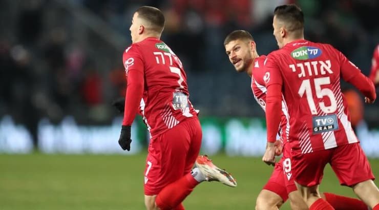 אושר דוידה חוגג