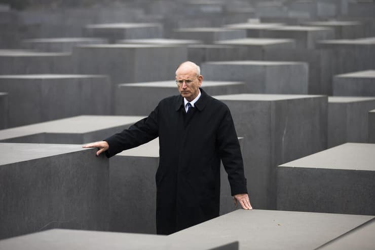 אייזנשטאט באנדרטת השואה בברלין, 2012