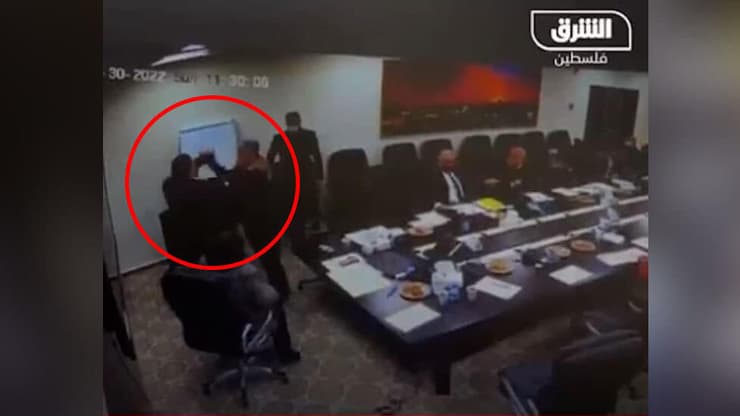תיעוד מעימות פיזי בין אחמד מג'דלאני לבין שאוקי סבחה במהלך ישיבת ממשלה