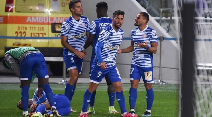 שחקני חדרה חוגגים עם גוסטבו מרמנטיני