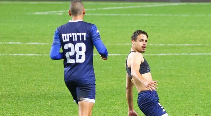 יהונתן לוי חוגג