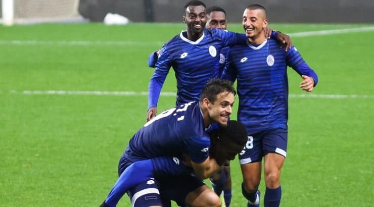 שחקני רמת השרון חוגגים