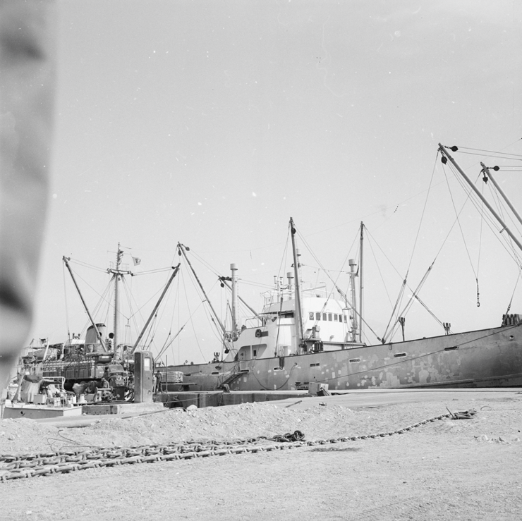 אוניות משא בנמל אילת בימיו הראשונים