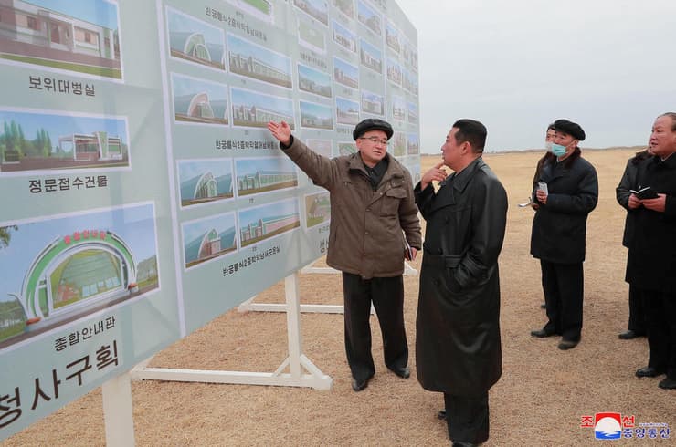 צפון קוריאה תמונות חדשות של קים ג'ונג און 