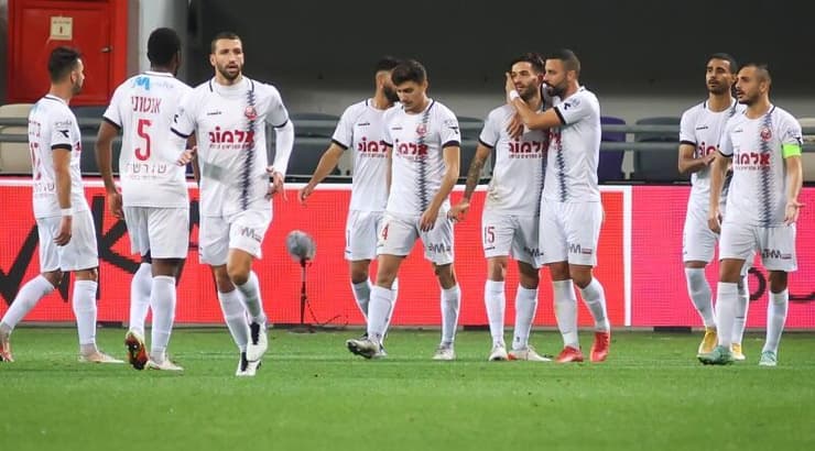 שחקני הפועל חיפה חוגגים (איציק בלניצקי) שחקני הפועל חיפה חוגגים