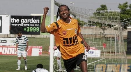 זיו כבדה בימיו כשחקן פעיל