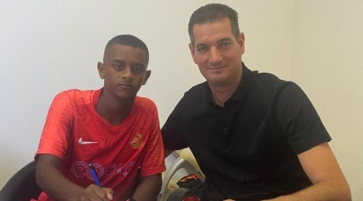 נועם מוצ׳ה ועידן בן אבו (פרטי) נועם מוצ׳ה ועידן בן אבו