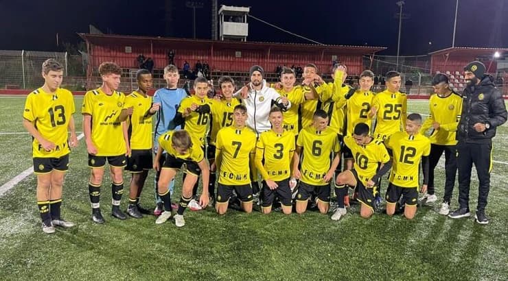 קבוצת נערים ג' של מכבי נתניה (באדיבות המועדון) קבוצת נערים ג' של מכבי נתניה