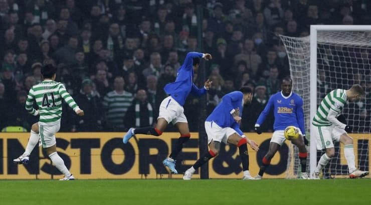 ריו הטאטה בועט