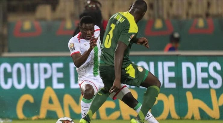 קאלידו קוליבאלי במאבק (רויטרס) קאלידו קוליבאלי במאבק