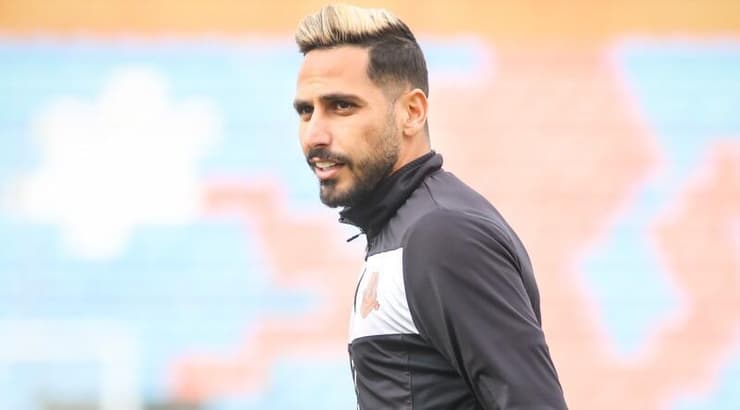 אלמוג בוזגלו