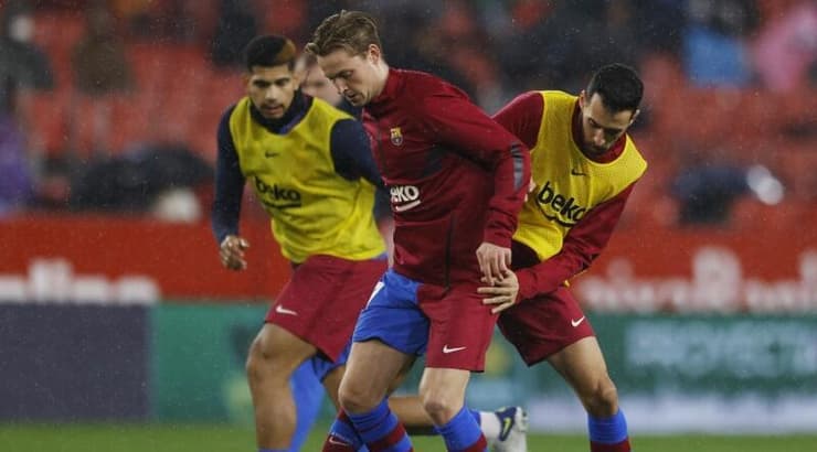 סרחיו בוסקטס ופרנקי דה יונג. קיבלו הכי הרבה קרדיט מצ'אבי בקישור