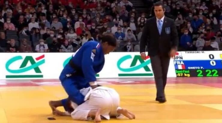 הפלאפון של פריסיליה גנטו