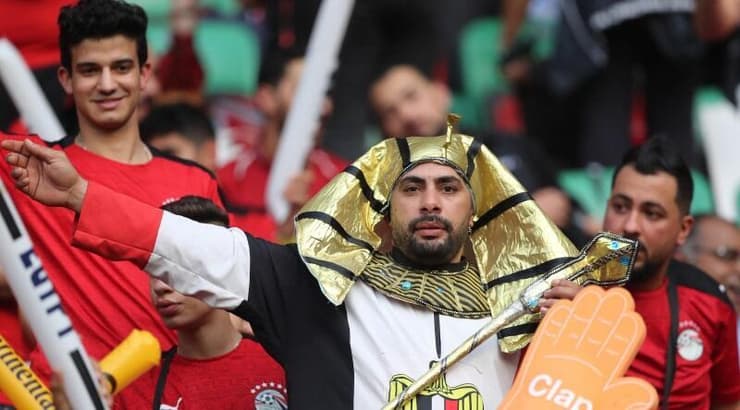 אוהדי נבחרת מצרים (רויטרס) אוהדי נבחרת מצרים