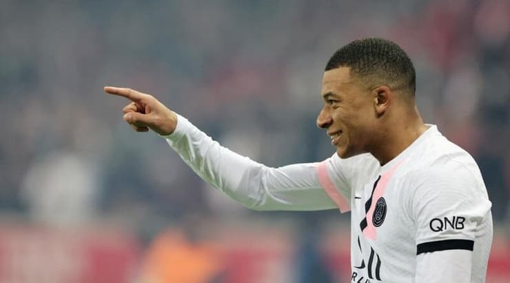 קיליאן אמבפה חוגג