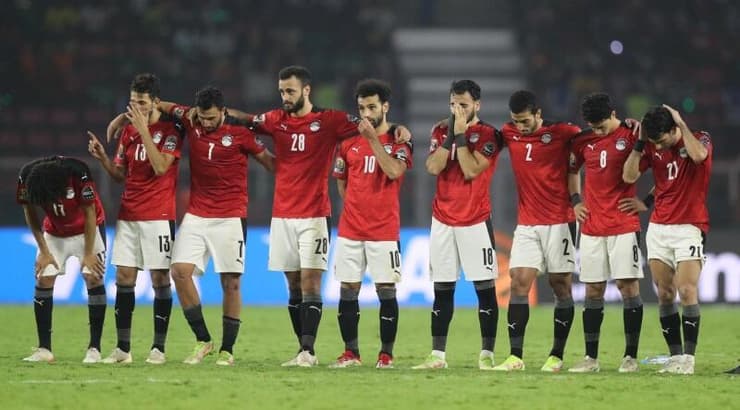 שחקני נבחרת מצרים לפני הפנדלים (רויטרס) שחקני נבחרת מצרים לפני הפנדלים