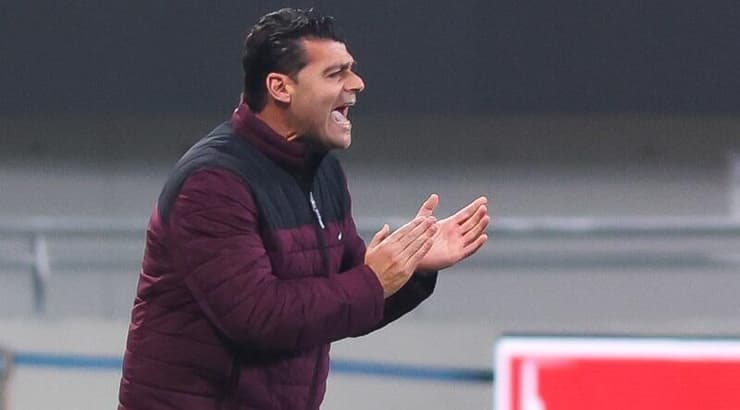 ניסו אביטן מעודד את שחקניו