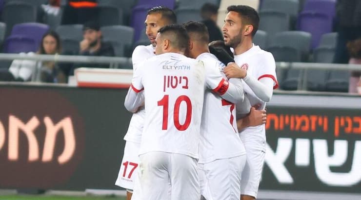 שחקני אשדוד חוגגים