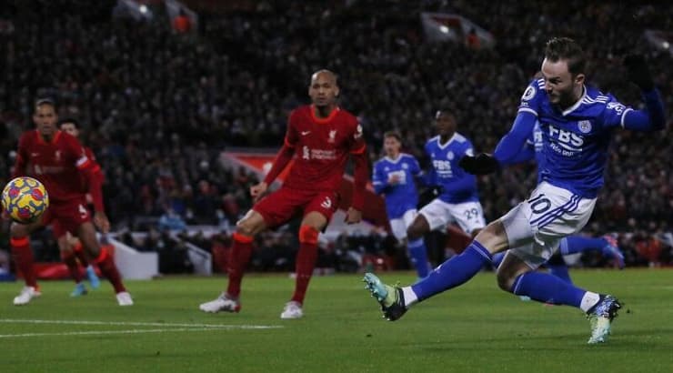 ג'יימס מדיסון בועט (רויטרס) ג'יימס מדיסון בועט