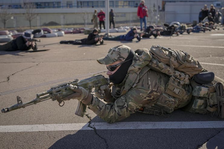 אימון כוחות מיוחדים מ ה משמר הלאומי האוקראיני  מריופול אוקראינה בצל חשש מפלישה של רוסיה