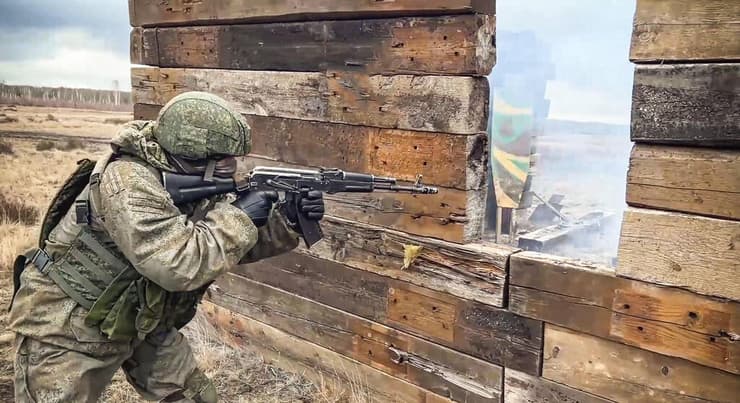 אימון כוחות מיוחדים רוסים  בגבול בלרוס