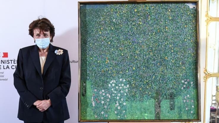 "שיחי ורדים תחת העצים". האמן: גוסטב קלימט. שווי מוערך: מאות מיליוני דולרים