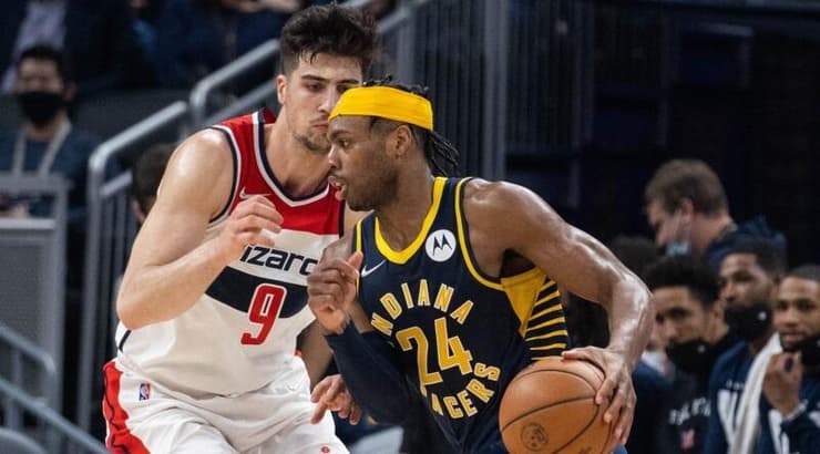 דני אבדיה שומר מול הפייסרס (רויטרס) דני אבדיה שומר מול הפייסרס