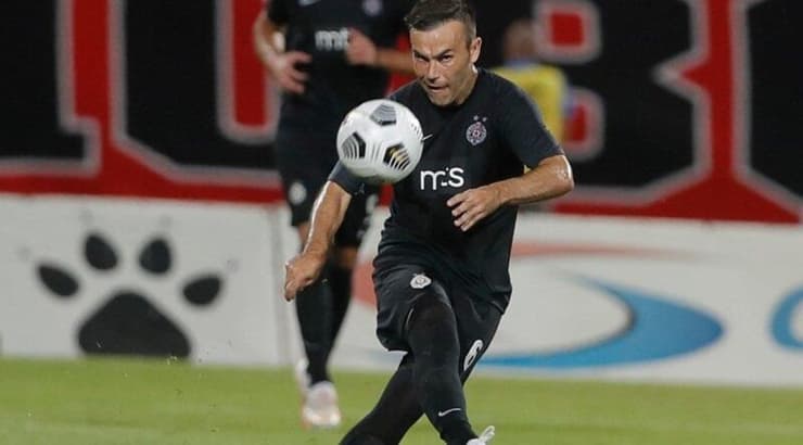 ביברס נאתכו (האתר הרשמי של פרטיזן בלגרד) ביברס נאתכו