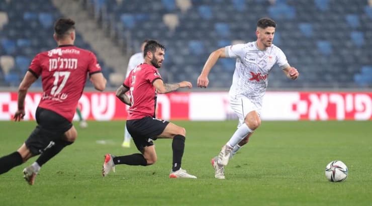 רועי שוקרני (עמרי שטיין) רועי שוקרני