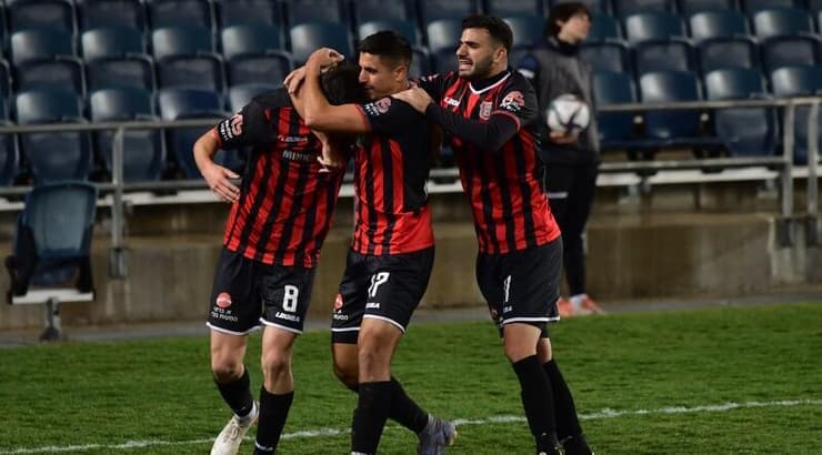 גוני נאור חוגג עם אופק ביטון ושלום הראל