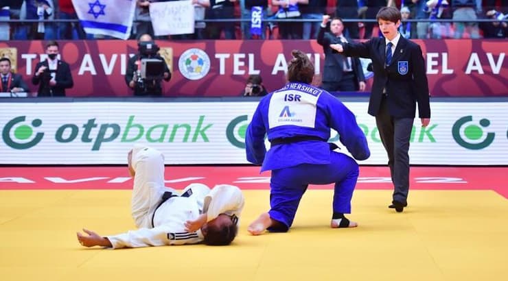 רז הרשקו ואדיאסורן אמרסייקאן (חגי מיכאלי) רז הרשקו ואדיאסורן אמרסייקאן