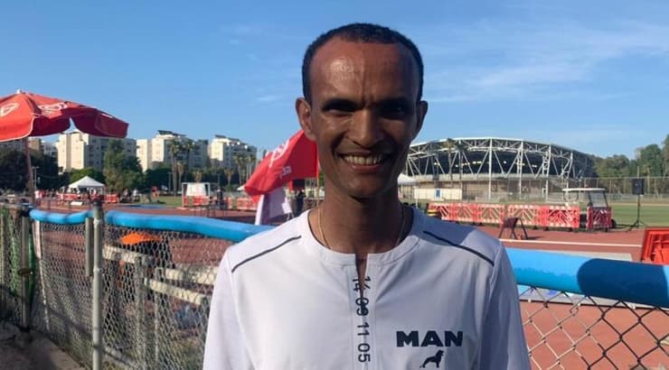 הגיע אחרי טפרי. אמרה (אסי ממן) הגיע אחרי טפרי. אמרה