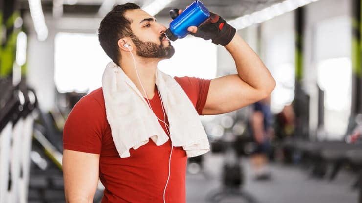 מים מכון כושר פעילות גופנית שתייה צמא