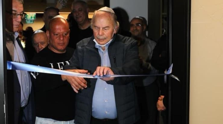 דני אסנין ועופר מנדל גוזרים את הסרט