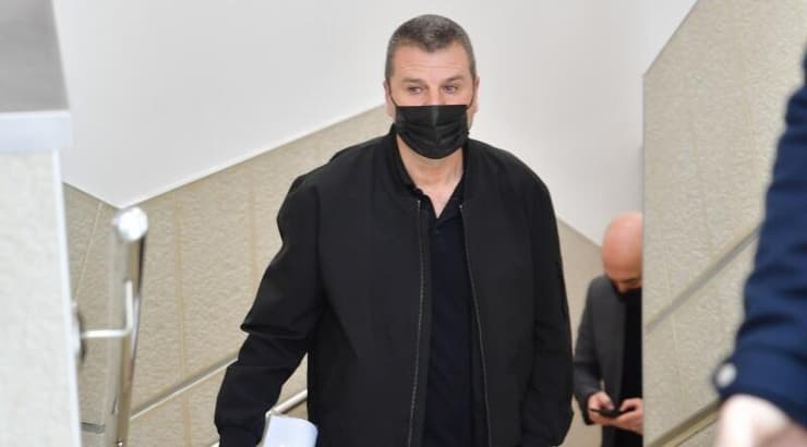 מוני ברוש בהגיעו לדיון (חגי מיכאלי) מוני ברוש בהגיעו לדיון