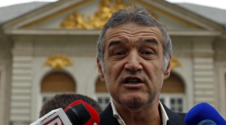 "השחקנים התעלפו". בקאלי (רויטרס) "השחקנים התעלפו". בקאלי