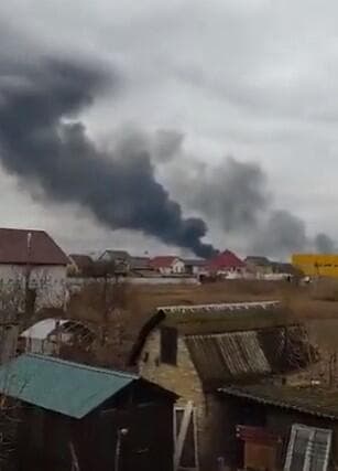 תיעוד שאושר בידי הרשויות באוקראינה: תקיפה רוסית עם מסוקים ליד קייב