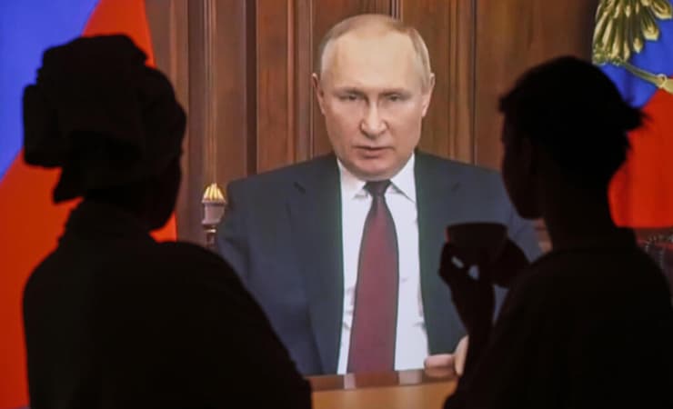 פוטין מדבר בתקשורת הרוסית על הפלישה לאוקראינה